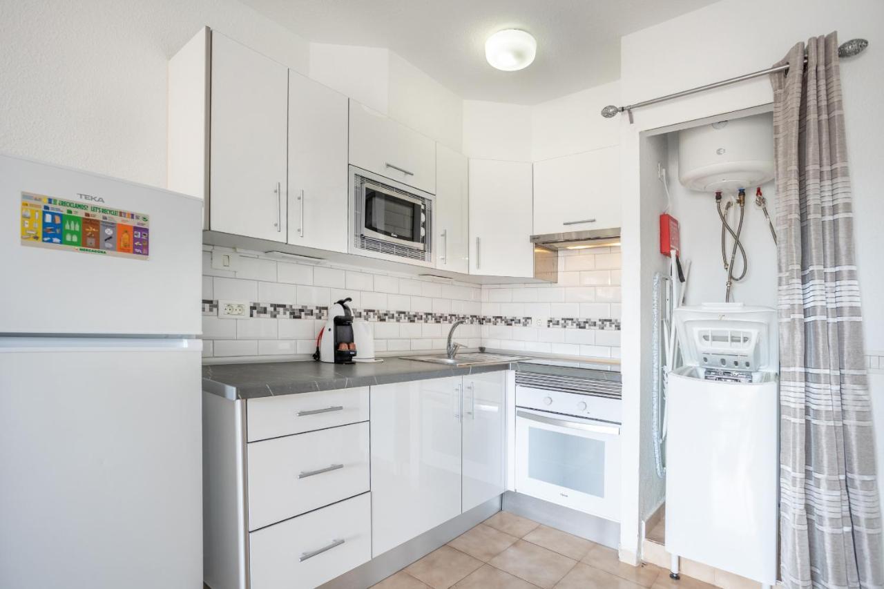 Matthew's Flat Los Cristianos by LoveTenerife Exterior foto