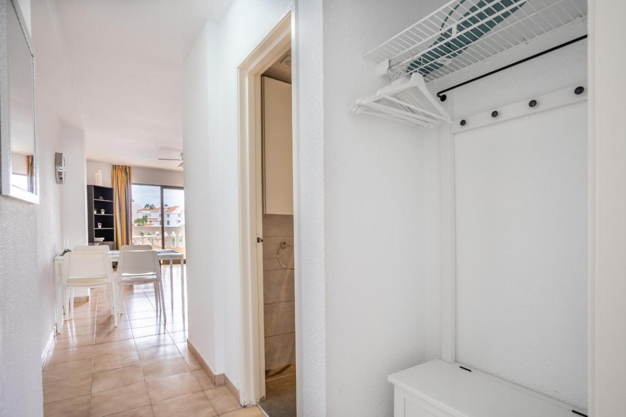 Matthew's Flat Los Cristianos by LoveTenerife Exterior foto
